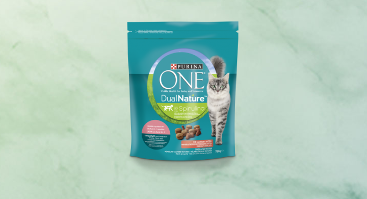 Purina ONE DUAL NATURE für kastrierte Katzen reich an Lachs